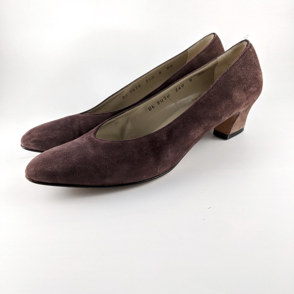 salvatore ferragamo • vintage plum pointed suede pumps